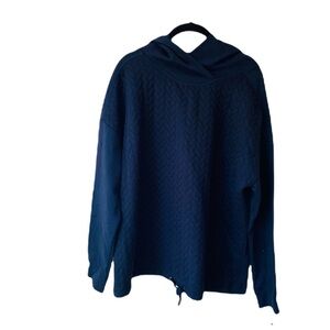 NWOT St.John’s bay hooded sweatshirt with cable knit pattern deep …